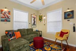 The Gallery" - Artful Stay in Downtown St Pete - Image 2