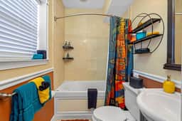 The Gallery" - Artful Stay in Downtown St Pete - Image 4