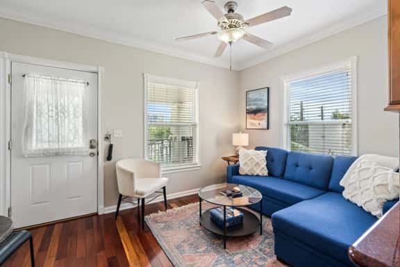 Live-Love-St Pete! Hipster 1 Bdrm Condo in DTSP! - Image 1