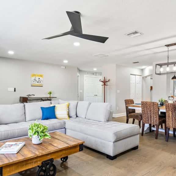 Florida Haven 4/2.5 Pet Friendly Home! Book Now! - Image 1