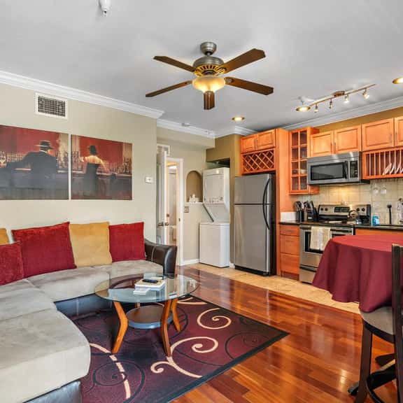 Romance in the City! · 1 Bdrm Condo in the Heart of DTSP! - Image 1