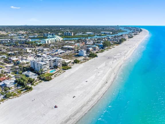 Beach SUN-sation" Upscale Oceanfront Corner Unit! - Image 2