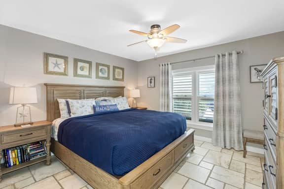 Beach SUN-sation" Upscale Oceanfront Corner Unit! - Image 5