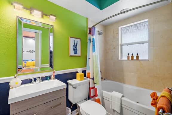 Itz a Vibe! 1 Bdrm Condo With W/D - Image 3