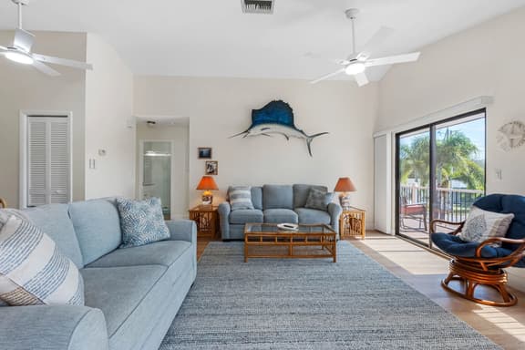 Joe's Beach House | Walk to IRB | Family Friendly - Image 1